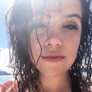 Meet your Posher, Briana